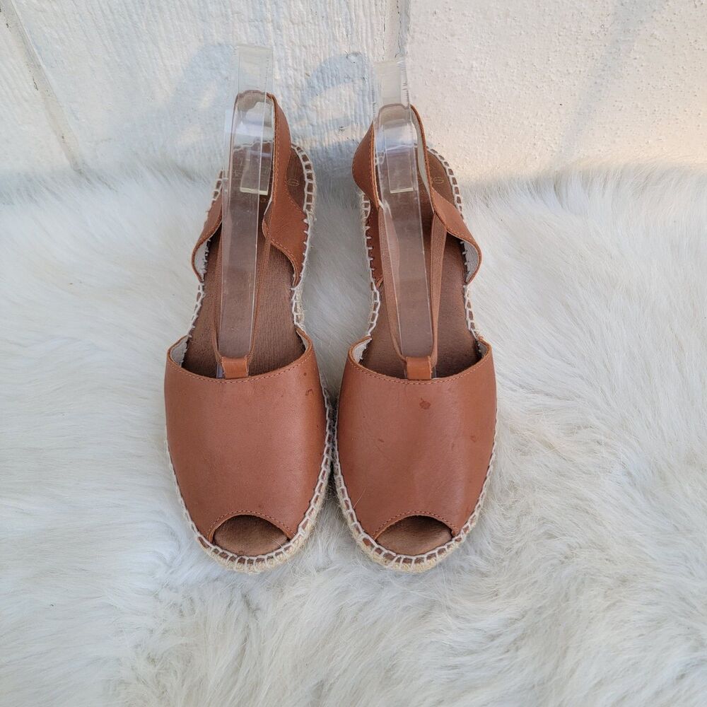 Andre Assous Brown Leather Espadrille Peep Toe Sandal 2” Wedge Slingback Size 9